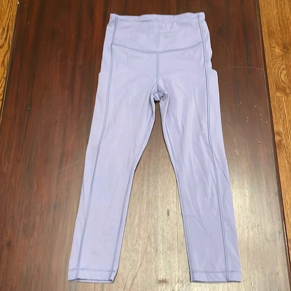 Athleta lavender Ultimate Stash Pocket capri size XS